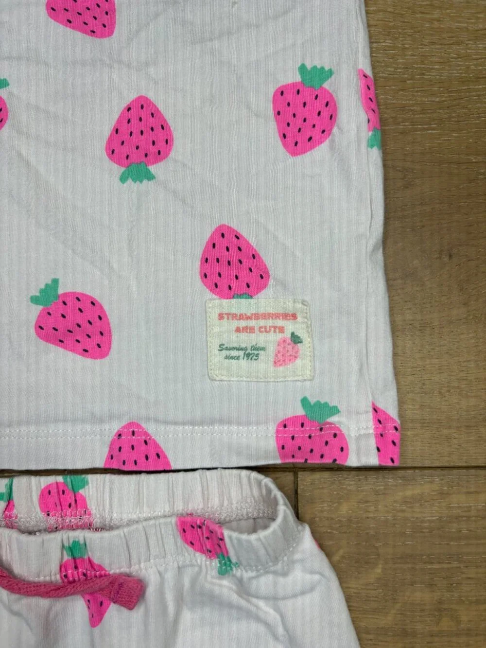 Zara Kids Strawberry Print Pajama Lounge Set Size 6 (116 cm)